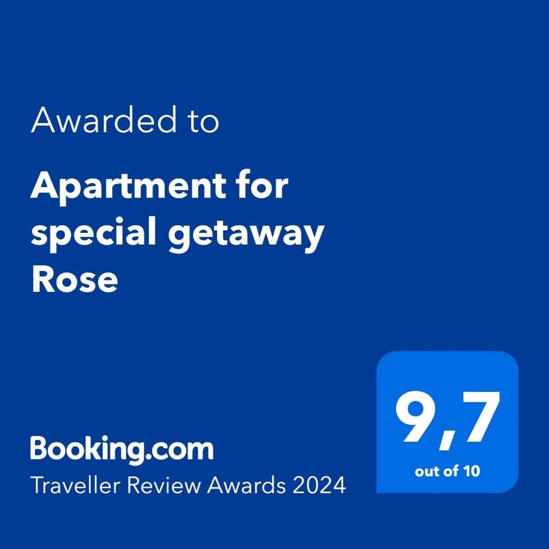 For Special Getaway Rose Pula